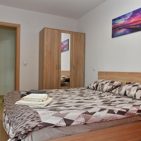 Skopje Starlight Apartments - Flatiron Luaran gambar
