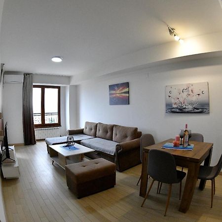 Skopje Starlight Apartments - Flatiron Luaran gambar
