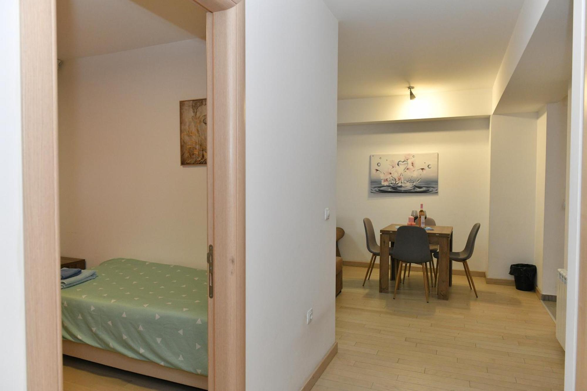 Skopje Starlight Apartments - Flatiron Luaran gambar