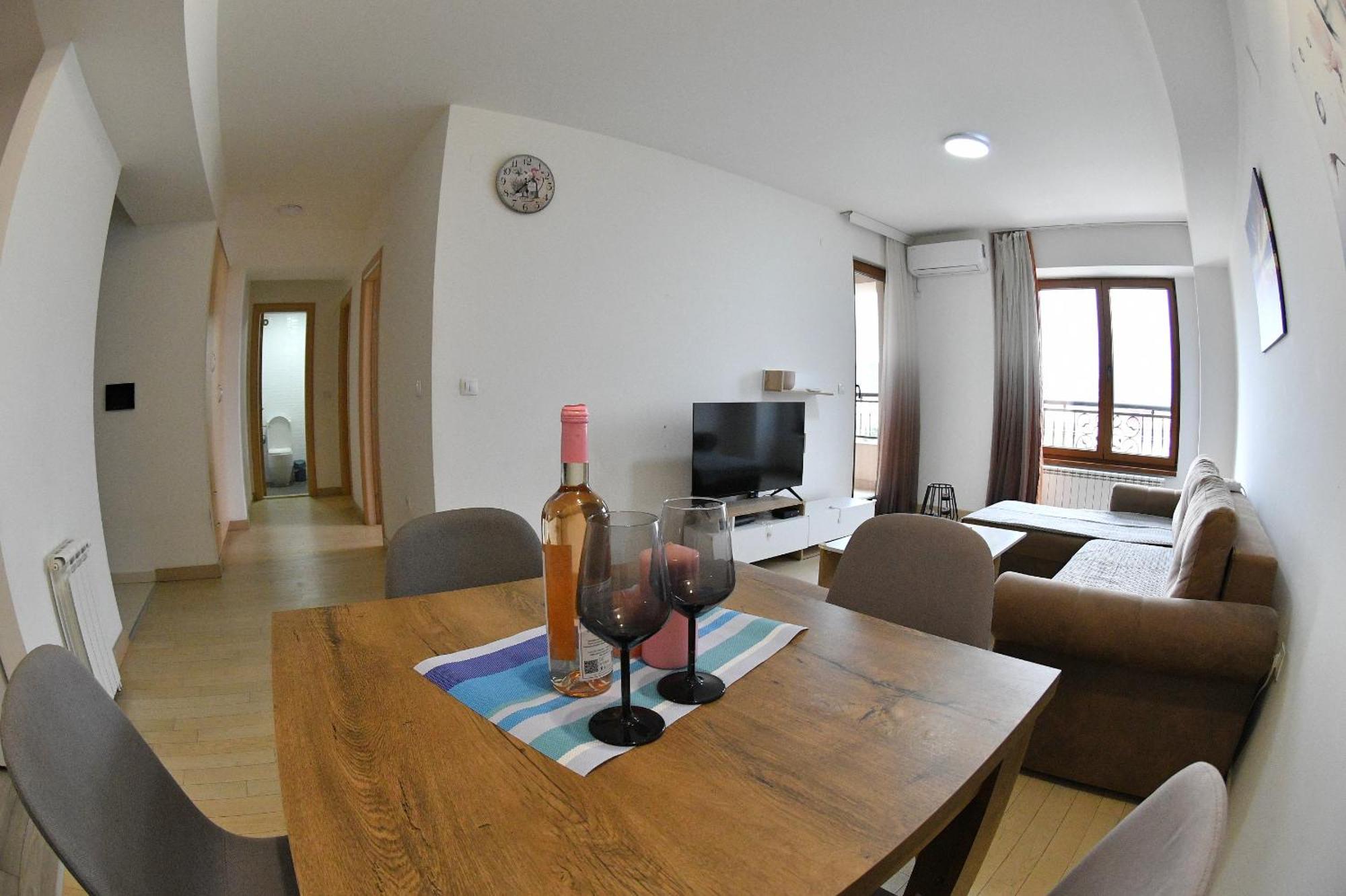 Skopje Starlight Apartments - Flatiron Luaran gambar