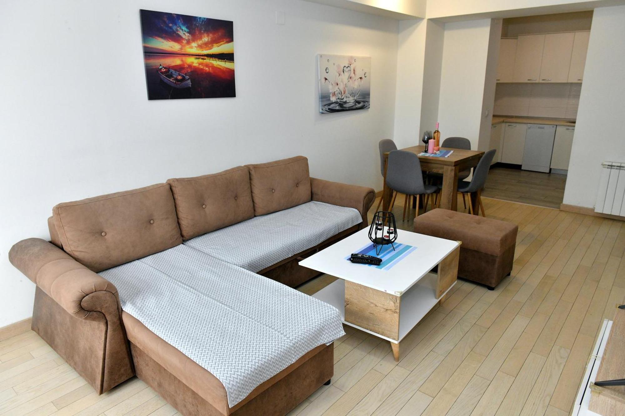 Skopje Starlight Apartments - Flatiron Luaran gambar